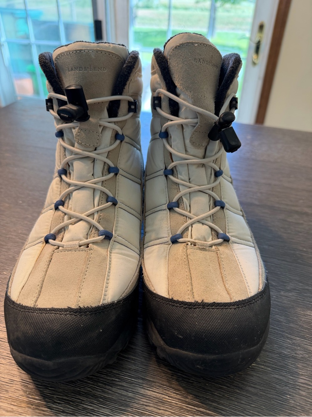 Lands' End womens Cream and Black Snow Boots with Toggle Lacing. Bin 127.